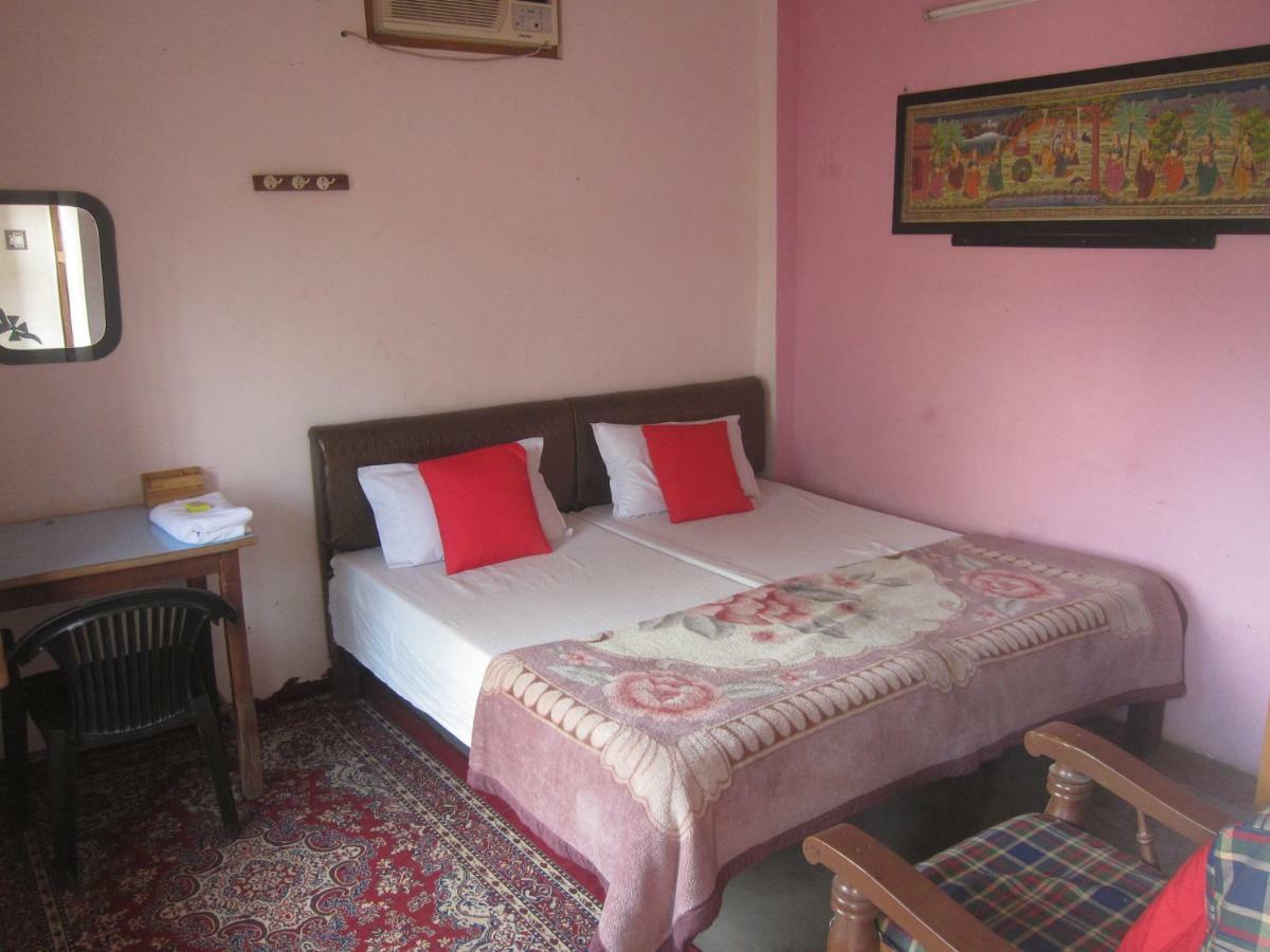 Kedar Guest House -Feel At Home Váránaszi Kültér fotó