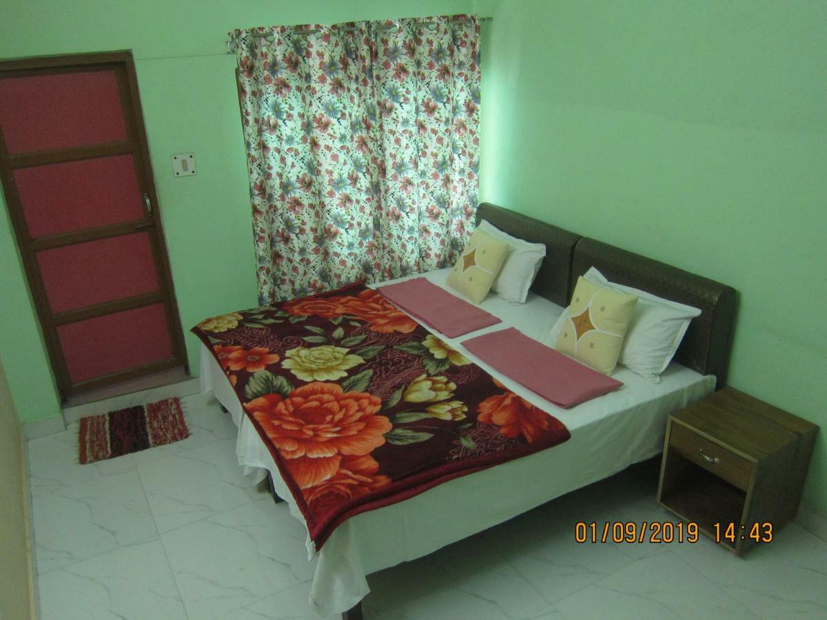 Kedar Guest House -Feel At Home Váránaszi Kültér fotó