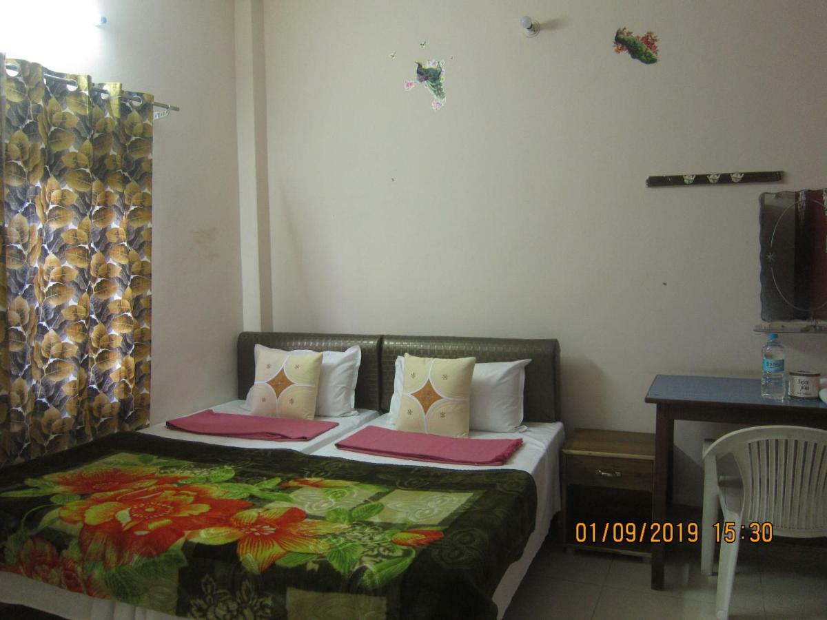 Kedar Guest House -Feel At Home Váránaszi Kültér fotó